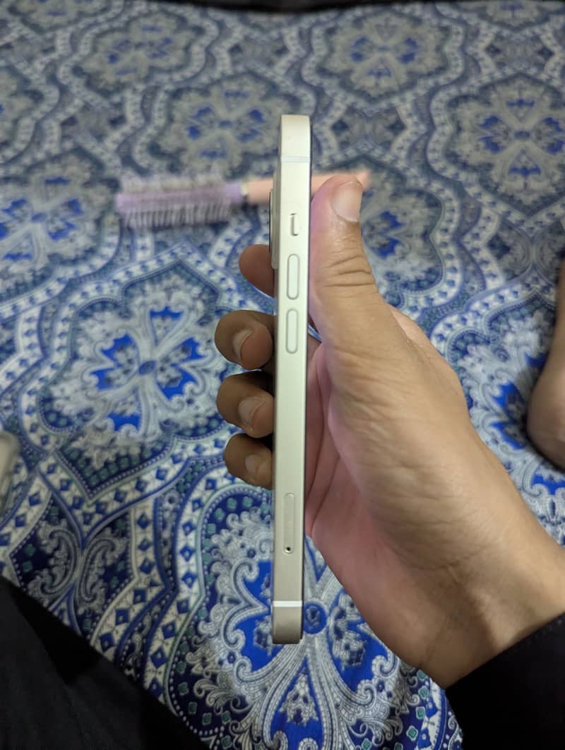 Apple iPhone 13 3