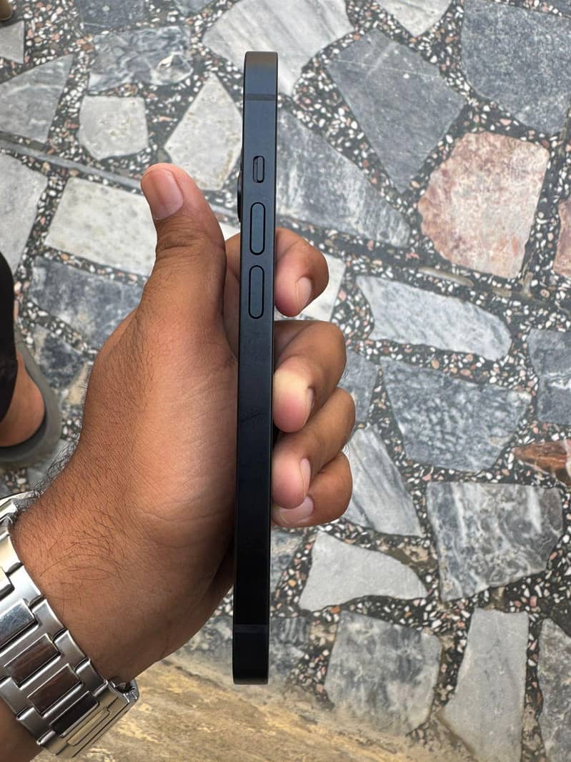 Apple iPhone 14 1