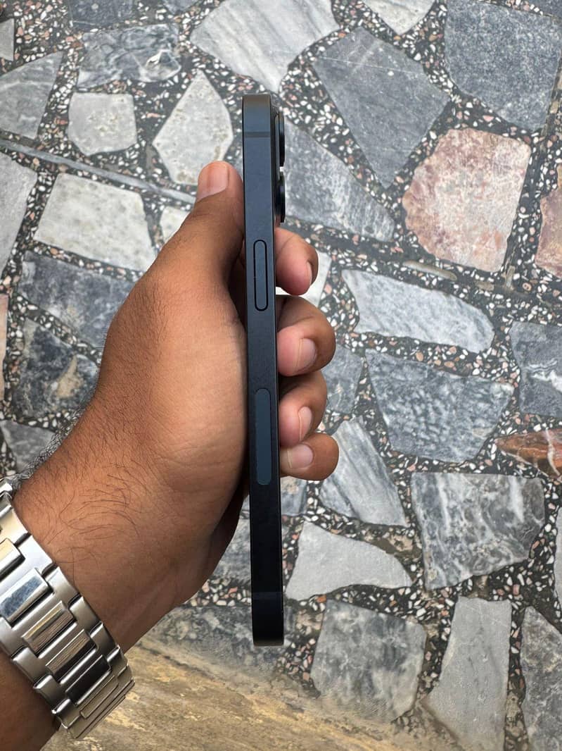 Apple iPhone 14 2