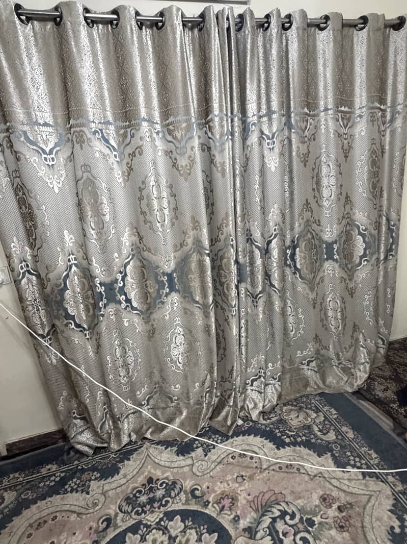 Curtain 0