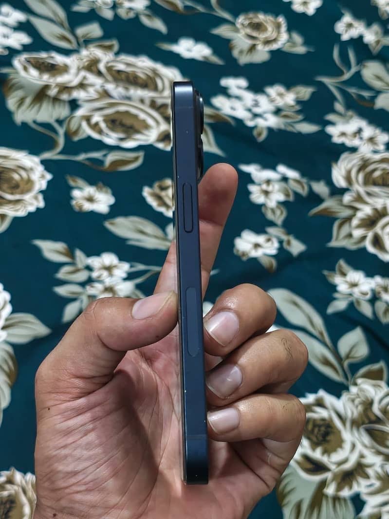 Apple iPhone 14 0