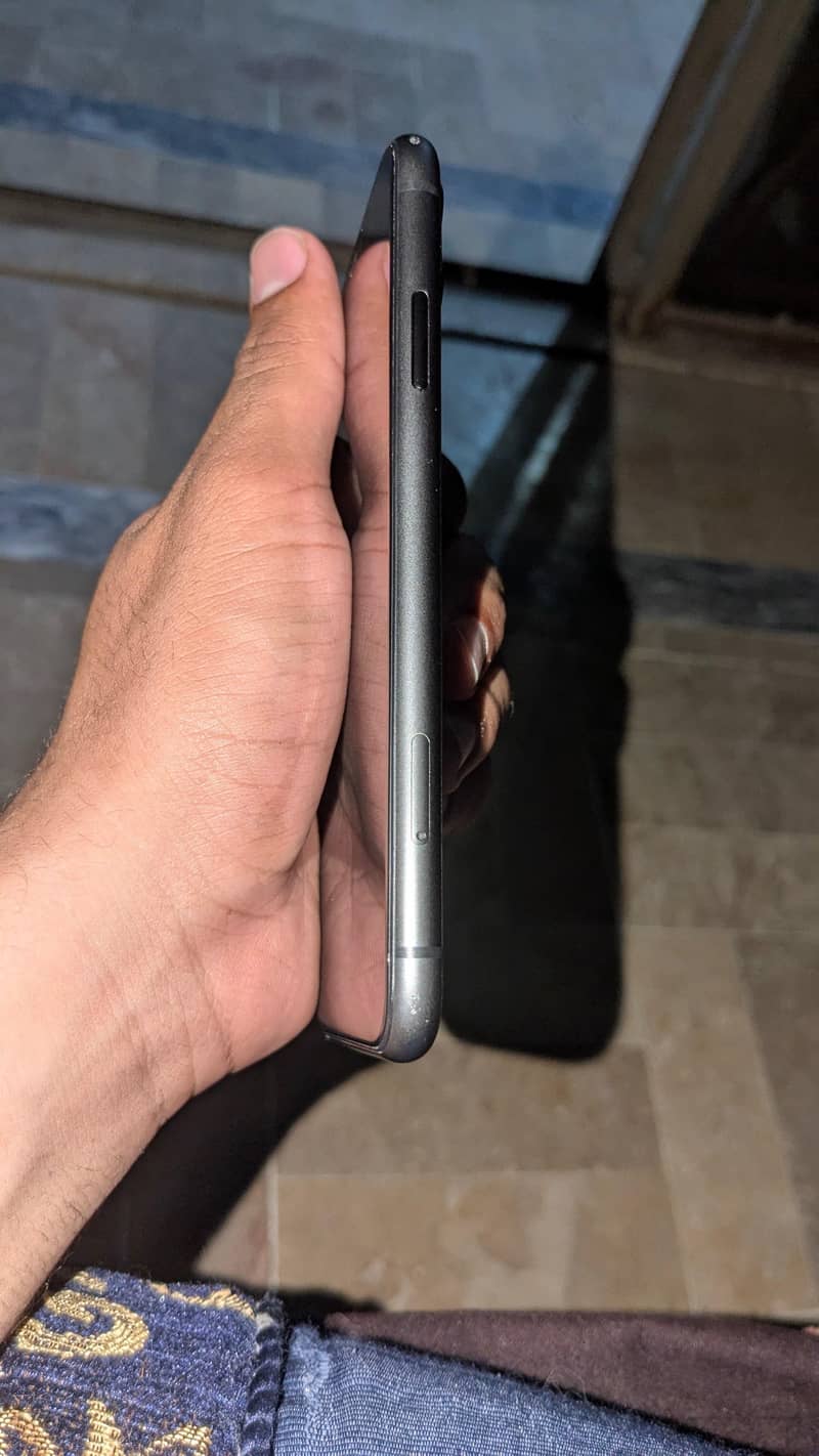 Apple iPhone 11 1