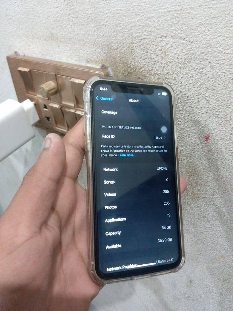 Apple iPhone X 0