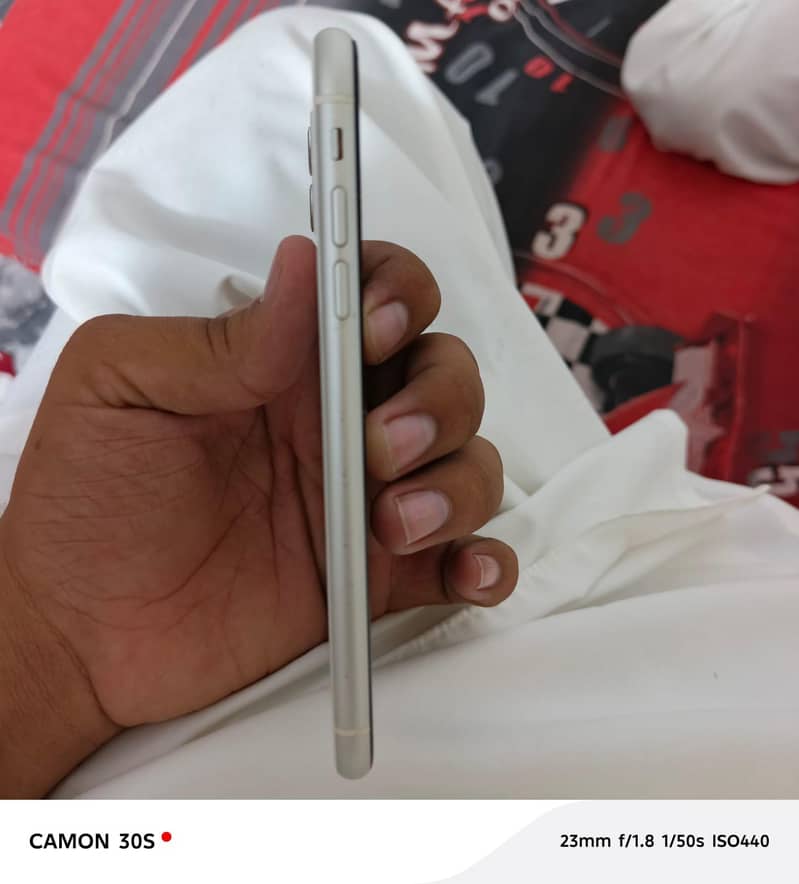 Apple iPhone 11 1