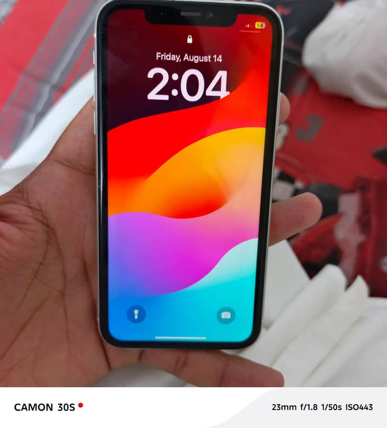 Apple iPhone 11 3