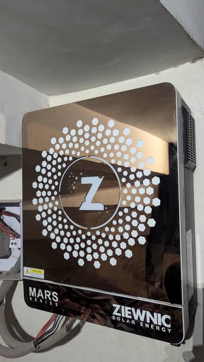 Ziewnic Mars 5G Pro 6.5kW Hybrid Solar Inverter [PV-8200]