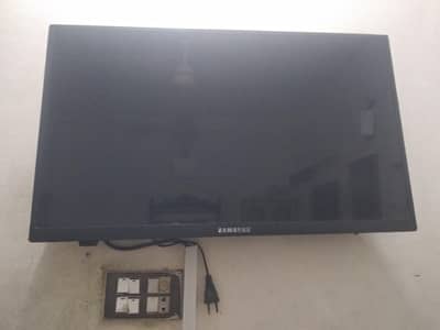 Samsung 32 inch LCD TV Good Condition.