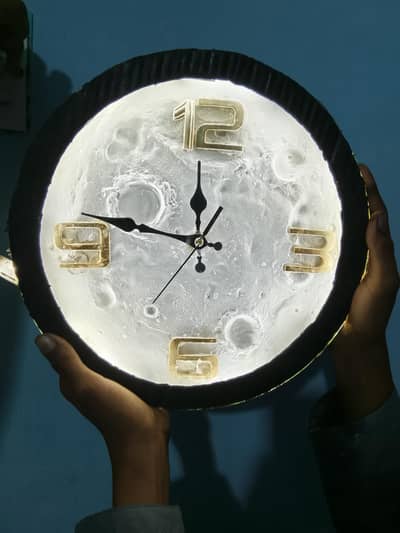 tranding moon light watch