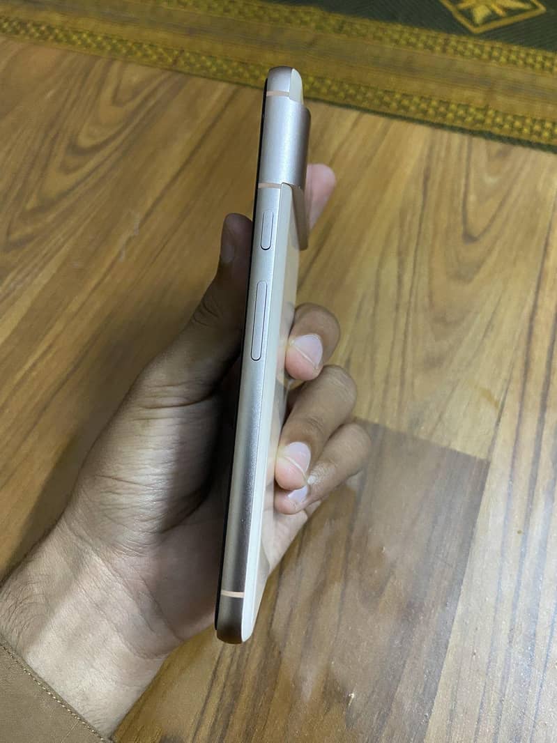 Google Pixel 8 3