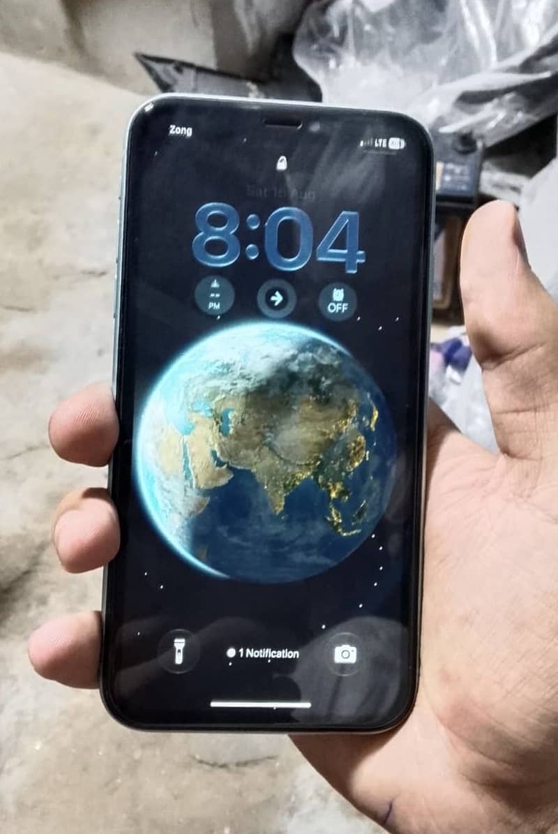 Apple iPhone 11 0