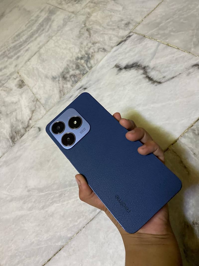 Realme C63 6