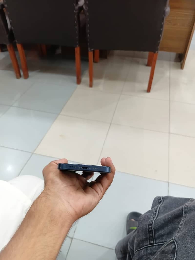Apple iPhone 13 3
