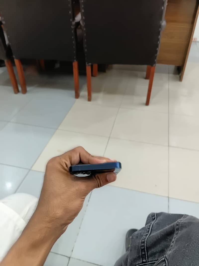 Apple iPhone 13 4