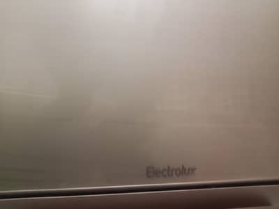 inverter 2 ton chill cooling very good condition 2 set han