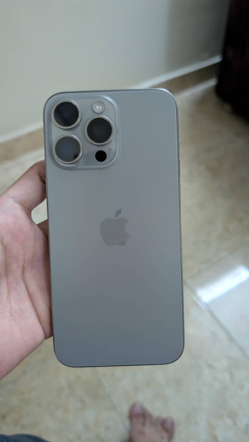 Apple iPhone 15 Pro Max 1