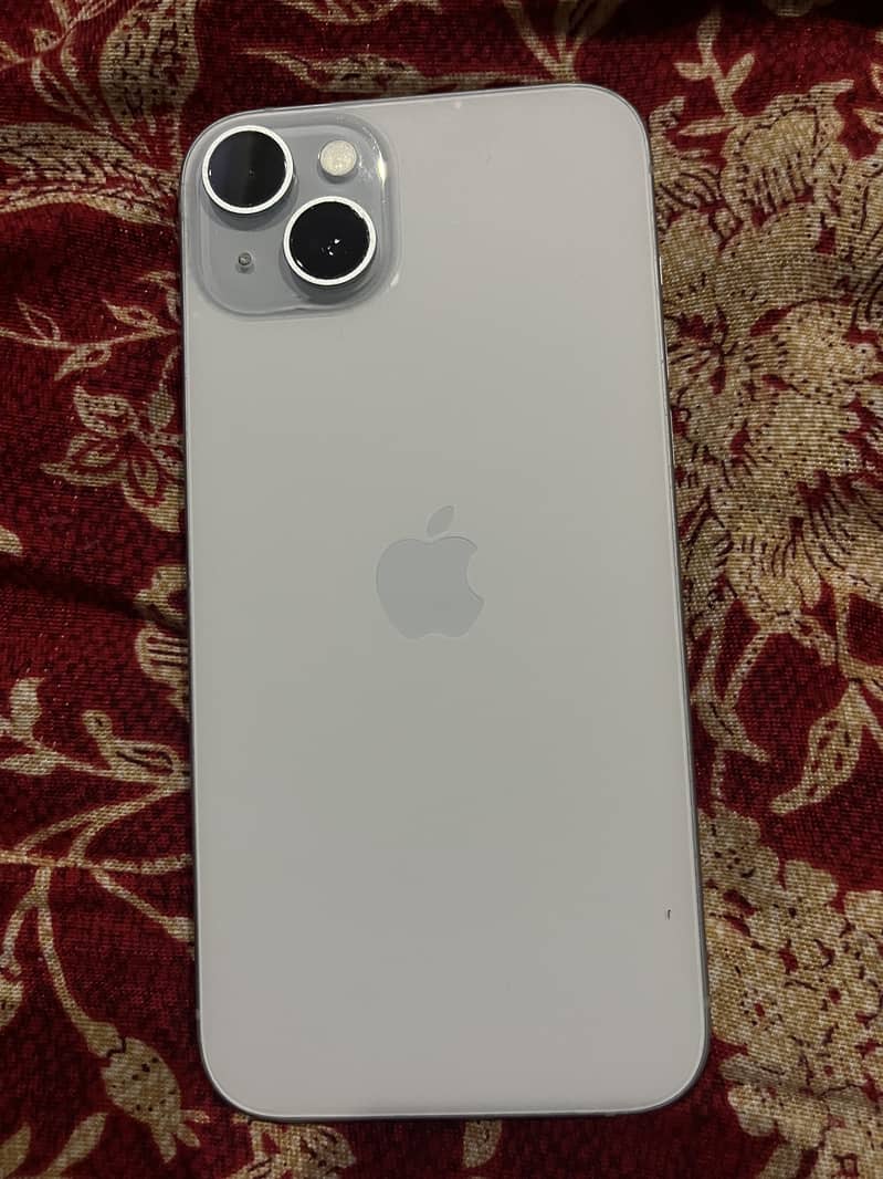 Apple iPhone 15 plus 3