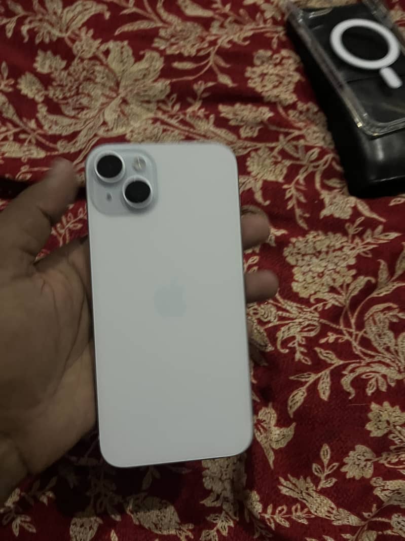 Apple iPhone 15 plus 11