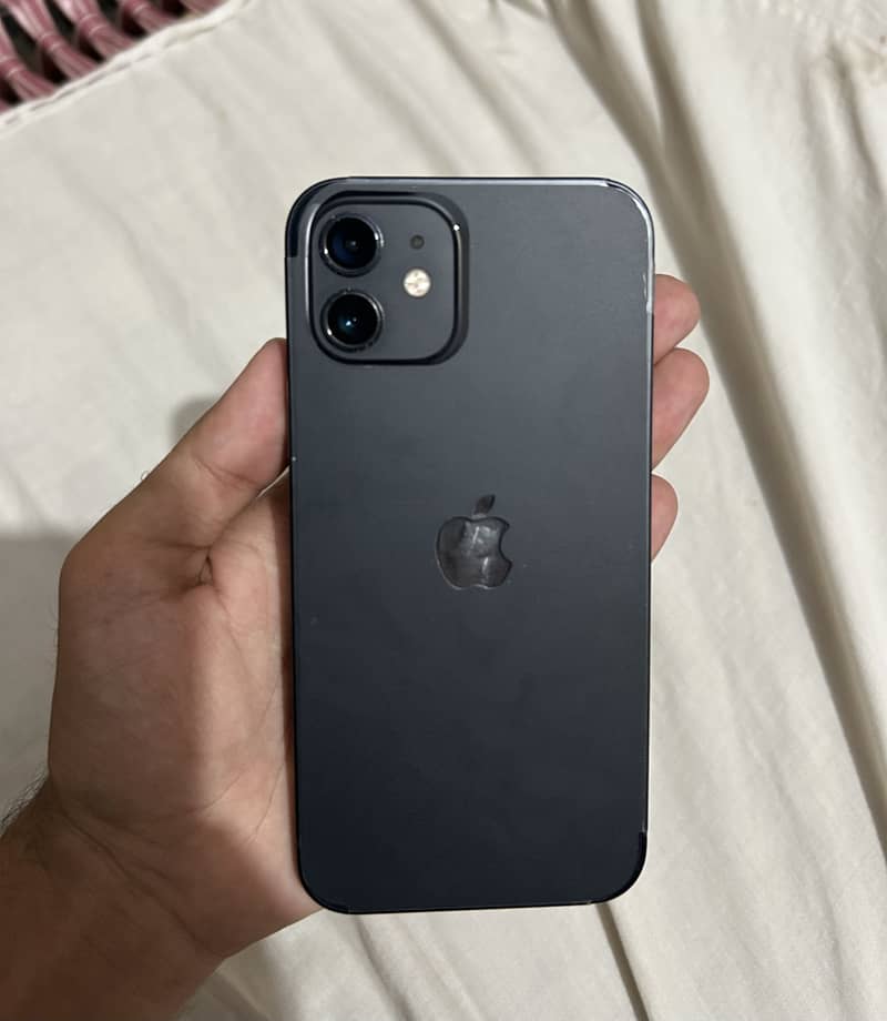 Apple iPhone 12 3