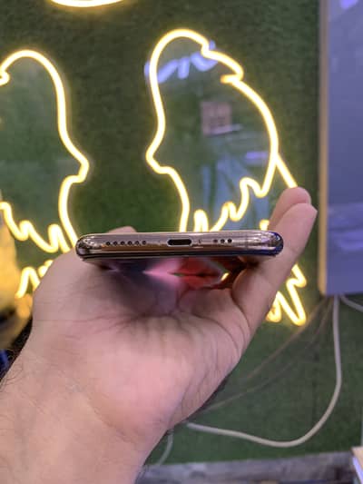 Apple iPhone XS