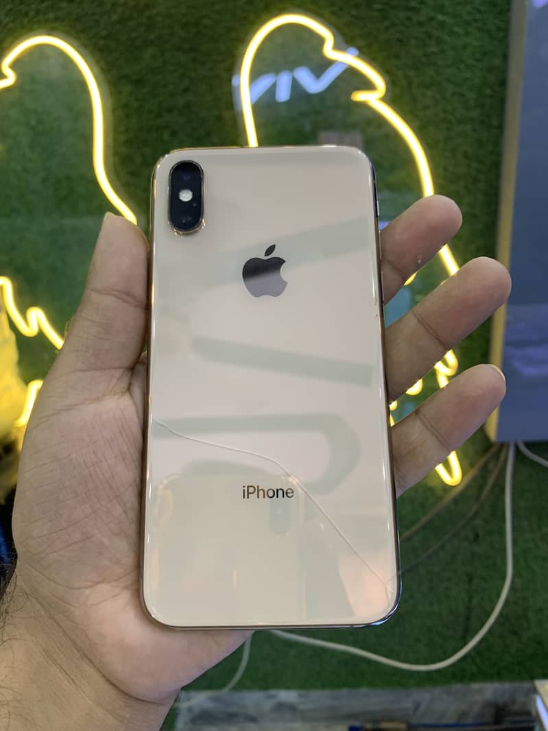 Apple iPhone XS 1