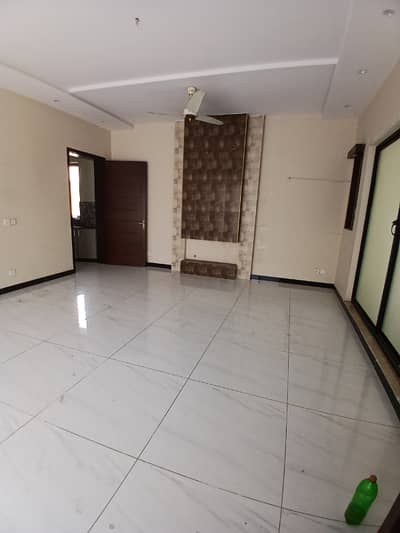 1 Kanal Upper Portion Available For Rent Ideal Location All Facilities Available