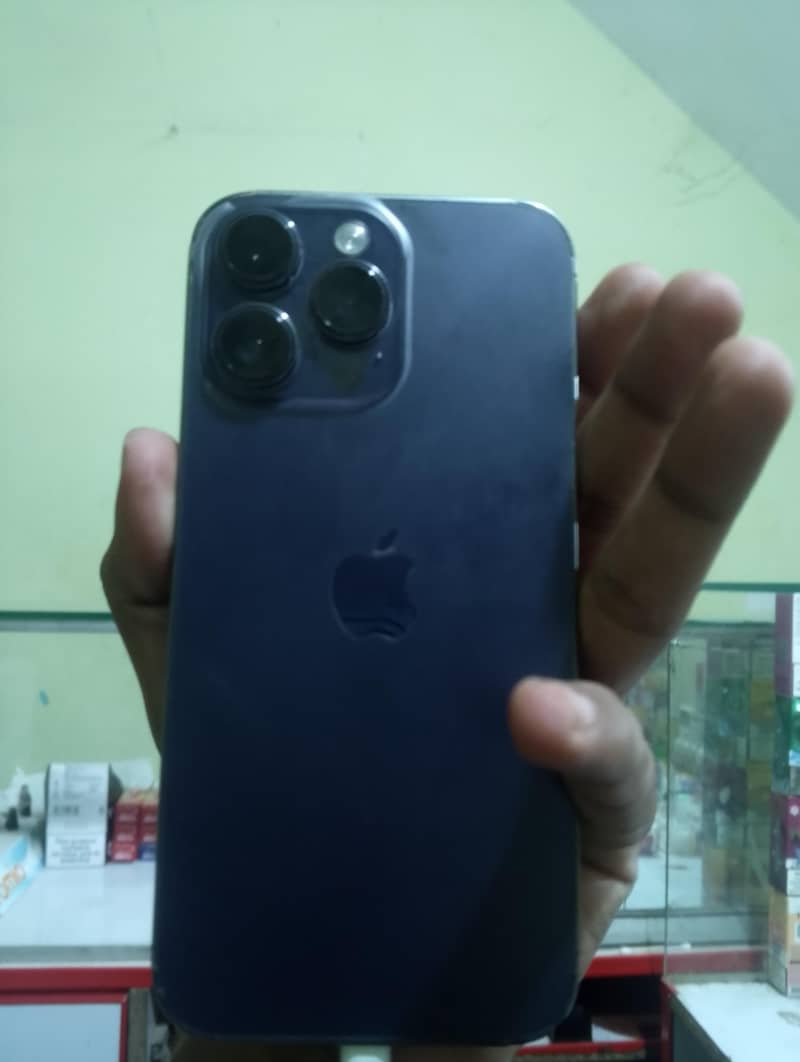 Apple iPhone 14 Pro Max 1