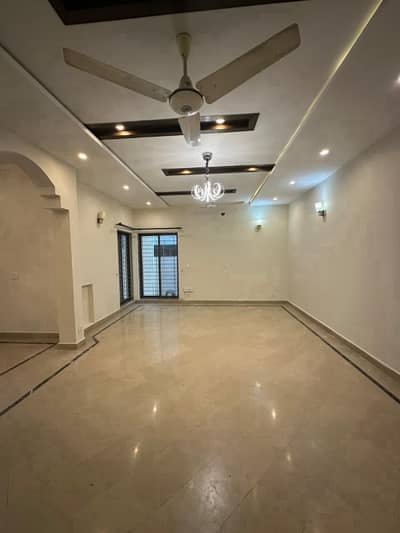1 Kanal Lower Portion Available For Rent Ideal Location