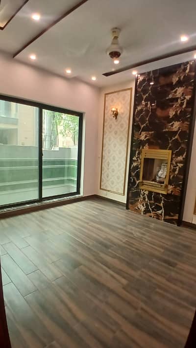 5 Marla House For Rent Good Location
