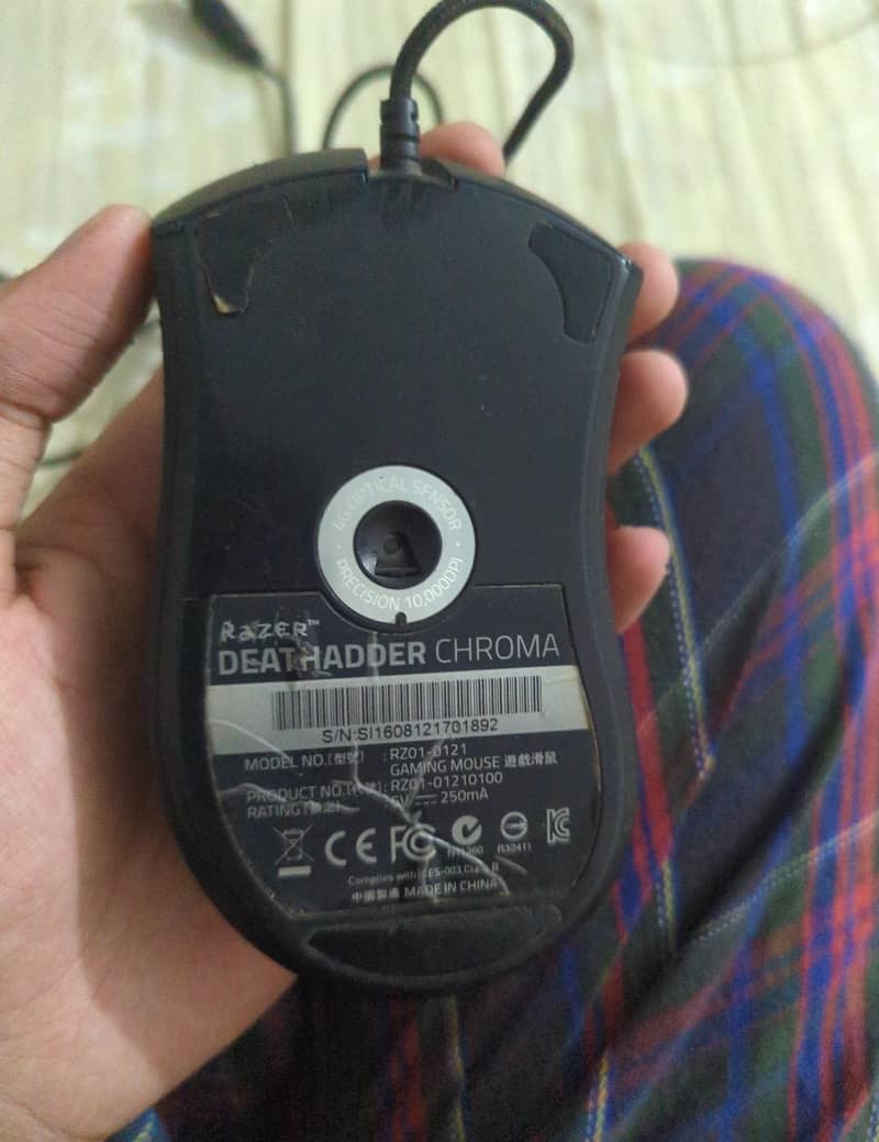 Razer DeathAdder gaming mouse 1
