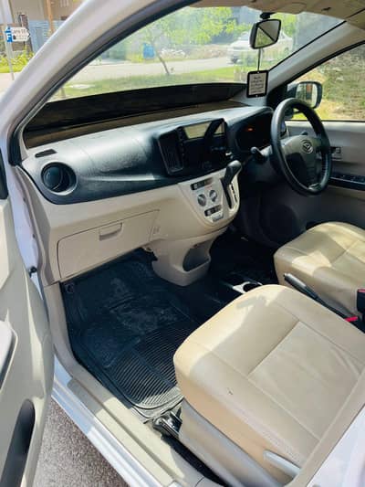 Daihatsu Mira 2012
