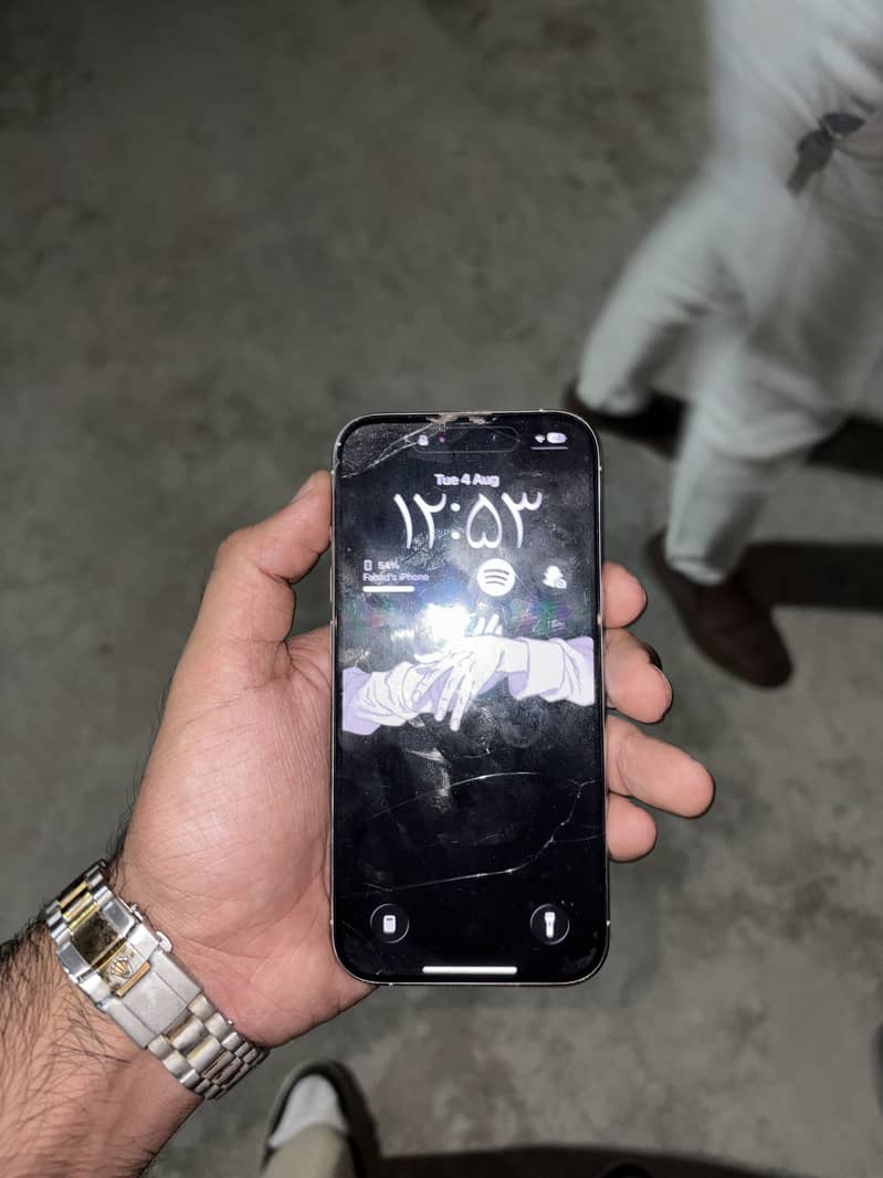 Apple iPhone 15 Pro 4