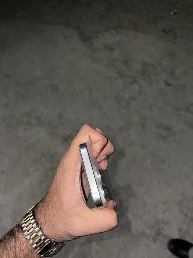 Apple iPhone 15 Pro 5