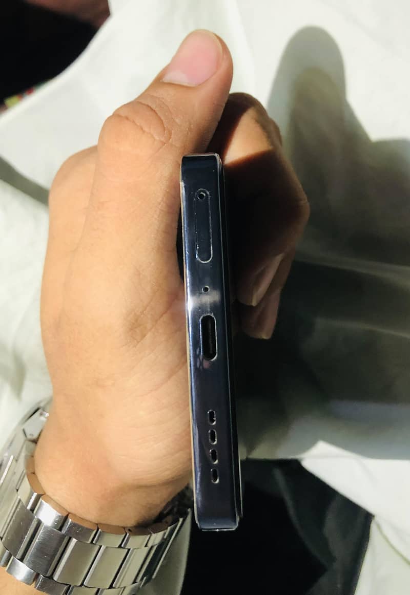 Infinix Note 40 4