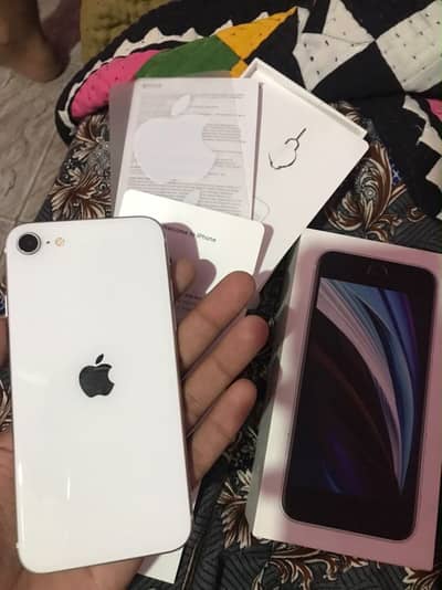 Apple iPhone SE
