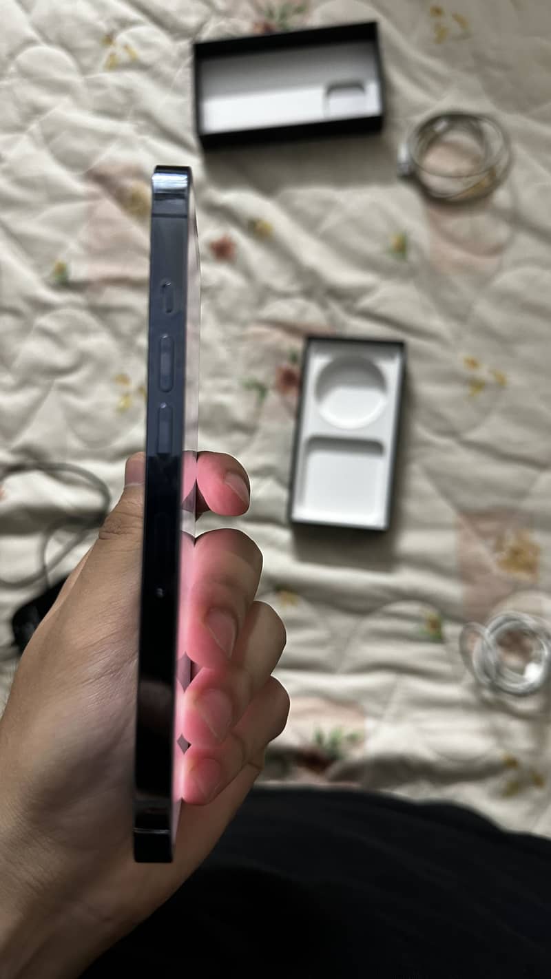 Apple iPhone 13 Pro 1