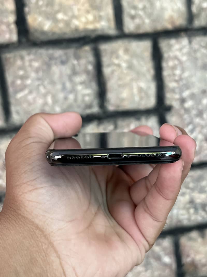 Apple iPhone X 2