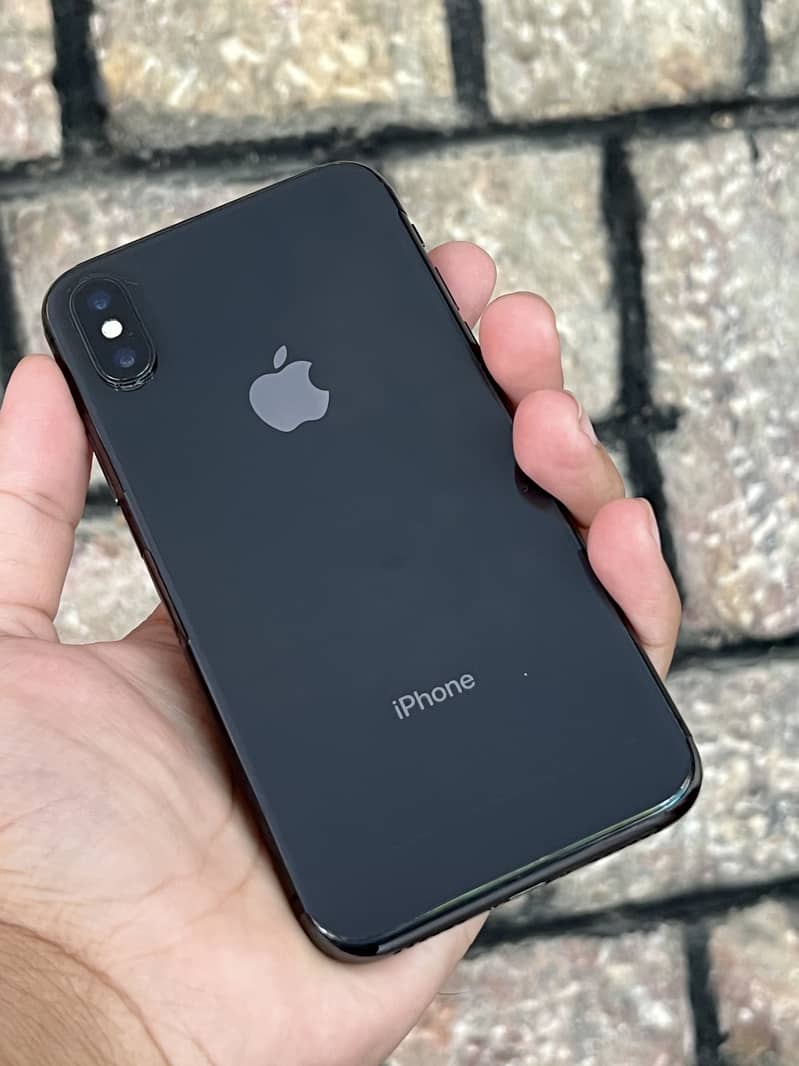 Apple iPhone X 4