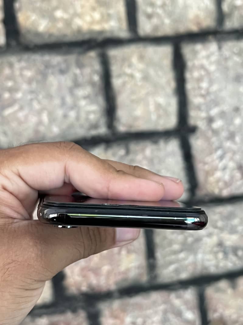 Apple iPhone X 6