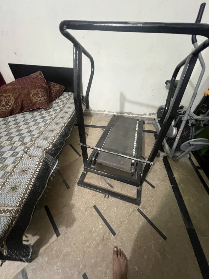 Manual treadmill 0