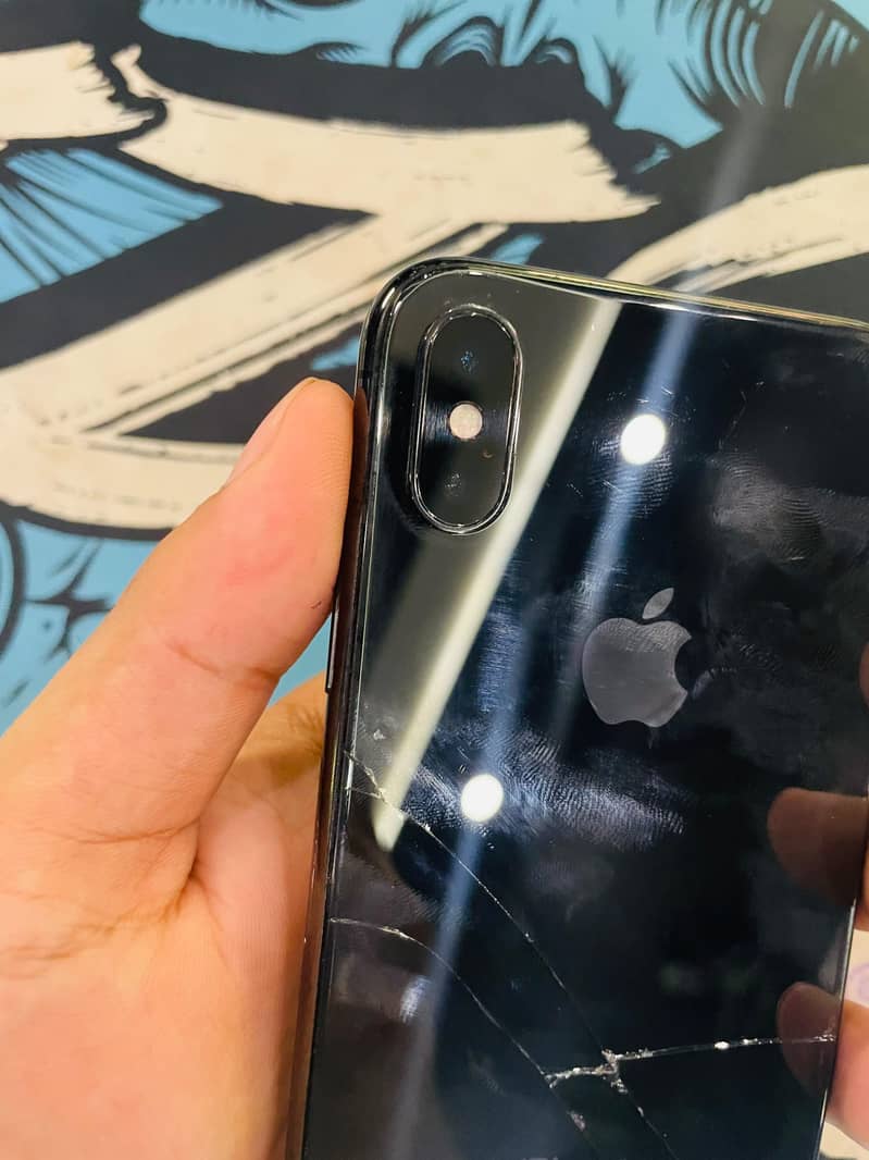Apple iPhone X 5