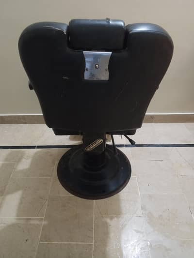 saloon chair