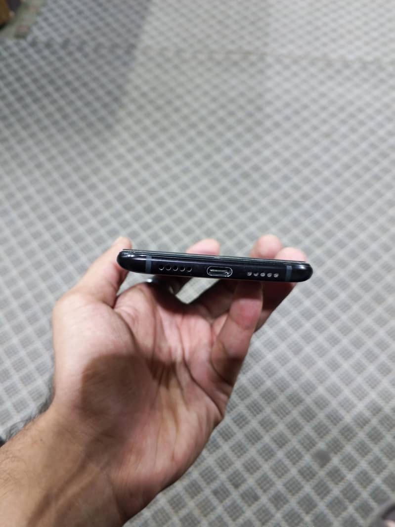 One Plus 6T 3