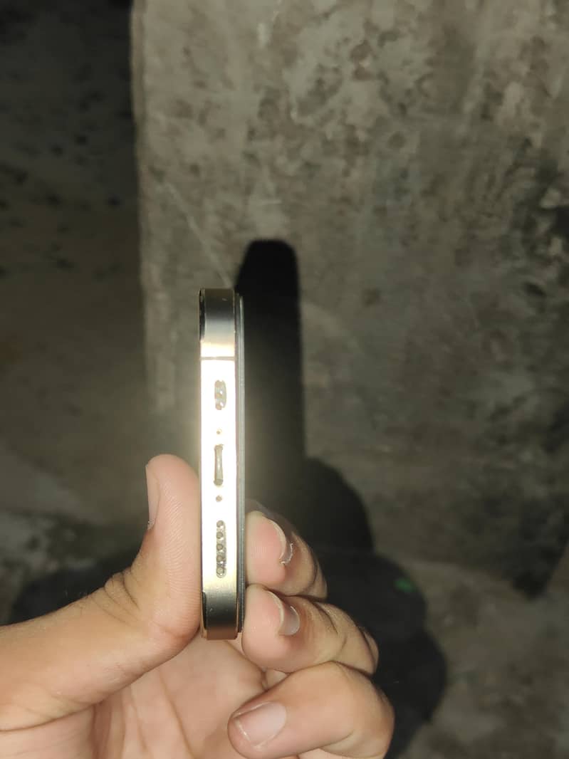 Apple iPhone 12 Pro 2