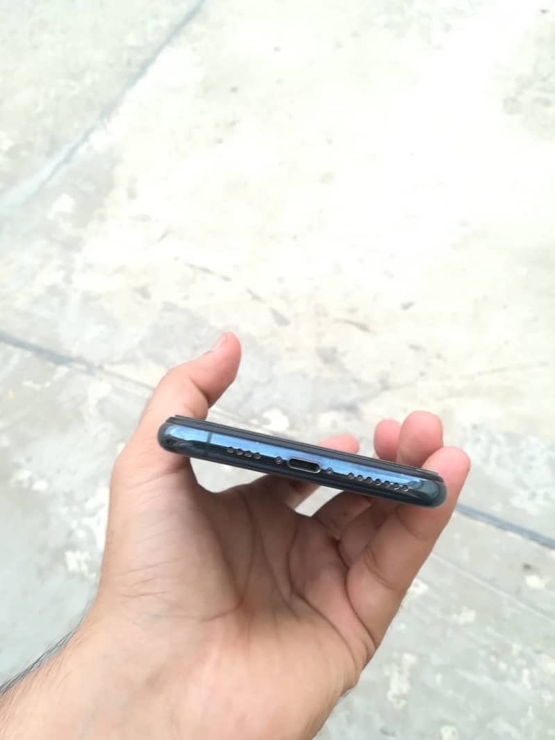 Apple iPhone 11 Pro Max 1