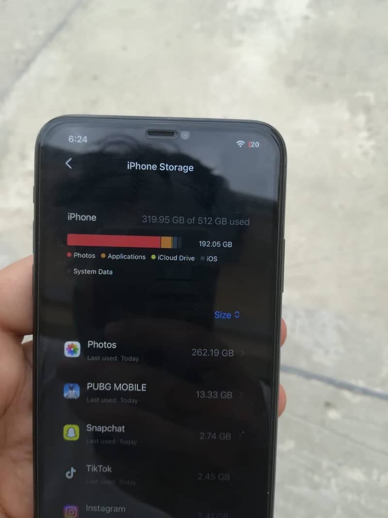 Apple iPhone 11 Pro Max 4