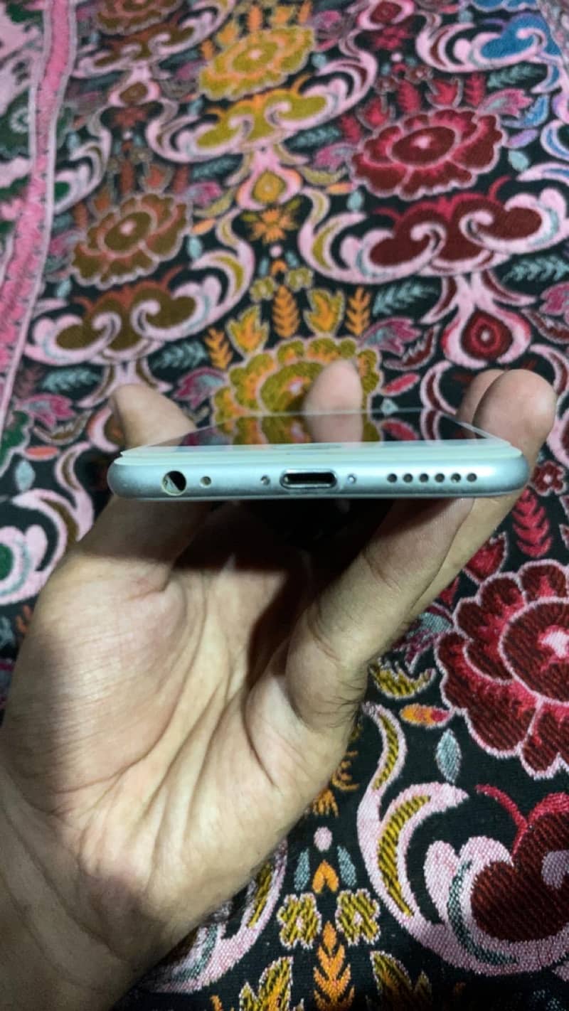 Apple iPhone 6 3