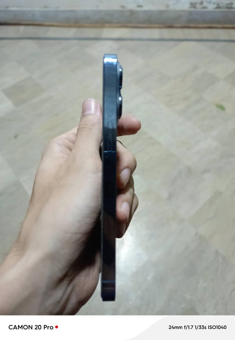 Apple iPhone 13 Pro 1