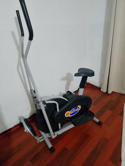 Orbitrek cycle with twister