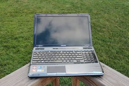 Toshiba  Laptop Harmon Kardon – 8GB RAM | 128GB SSD | 15.6" HD Display