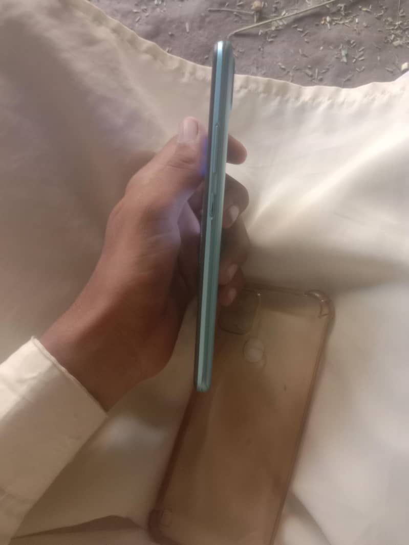 Realme C53 2